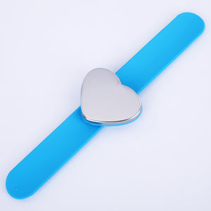 Mad Ally Magnetic Pin Holder - Heart - Detail