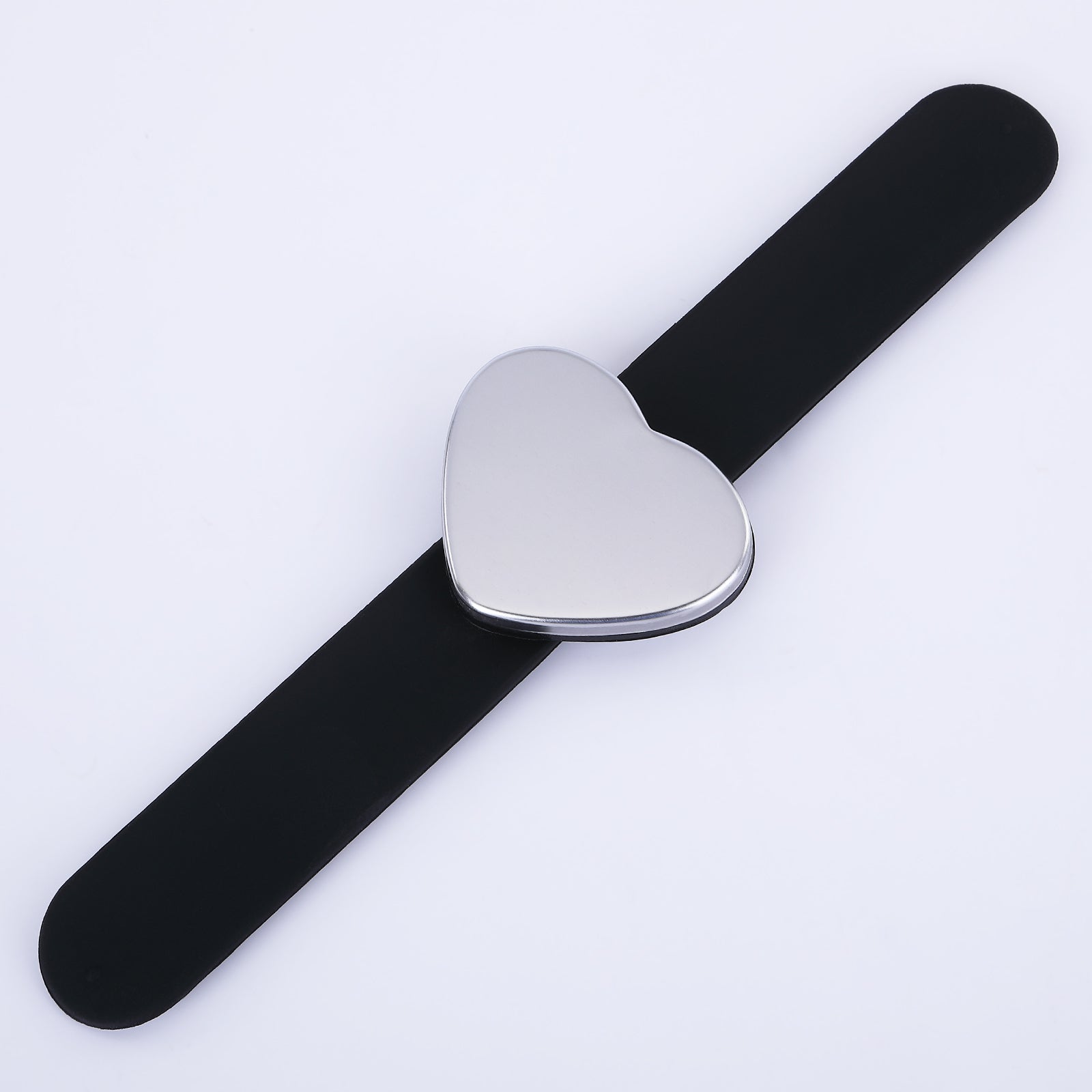 Mad Ally Magnetic Pin Holder - Heart - Close-up