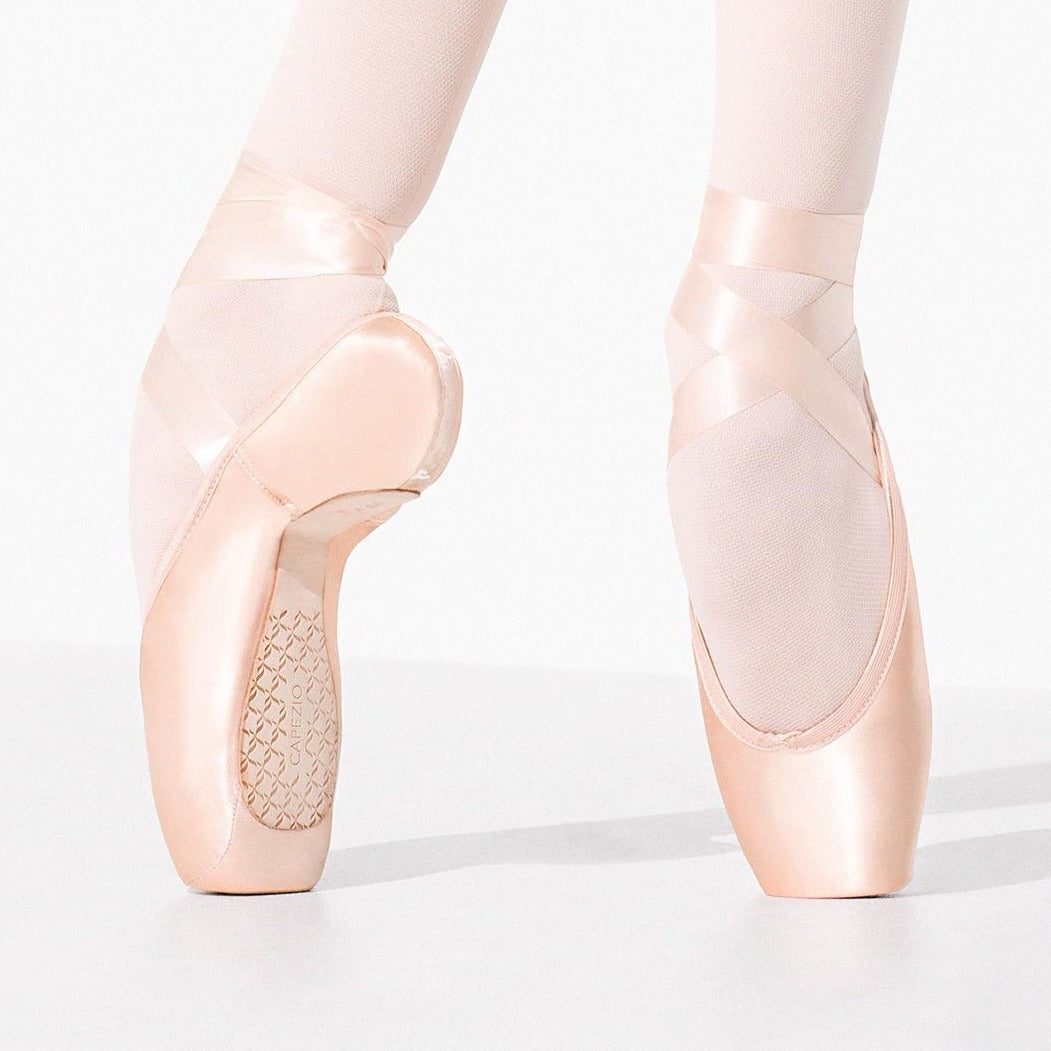 Capezio Donatella - 1138W Pointe Shoe with #2 Shank and Moderate Toe Box - Pointe Shoes