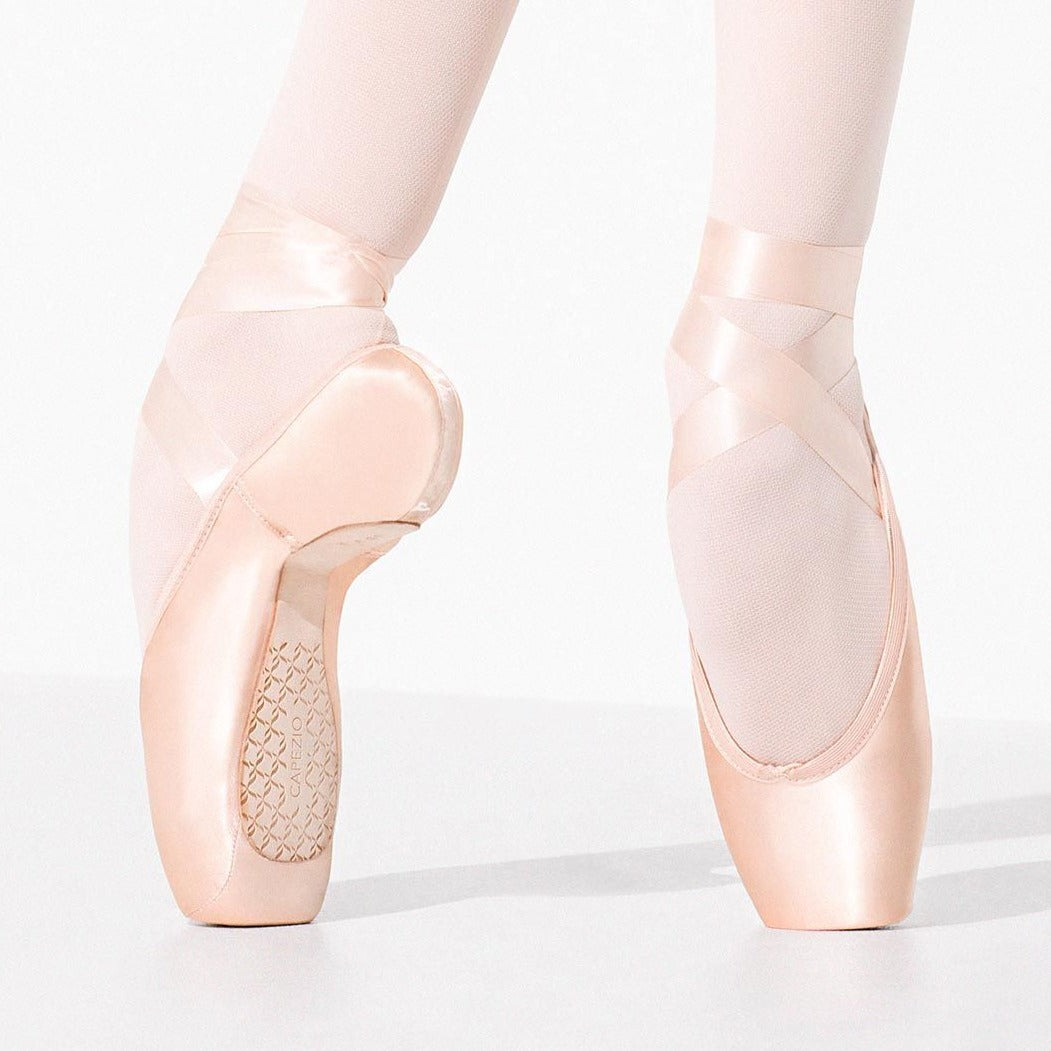 Capezio Donatella 1139W - Pointe Shoe with #3 Shank and Moderate Toe Box - Pointe Shoes